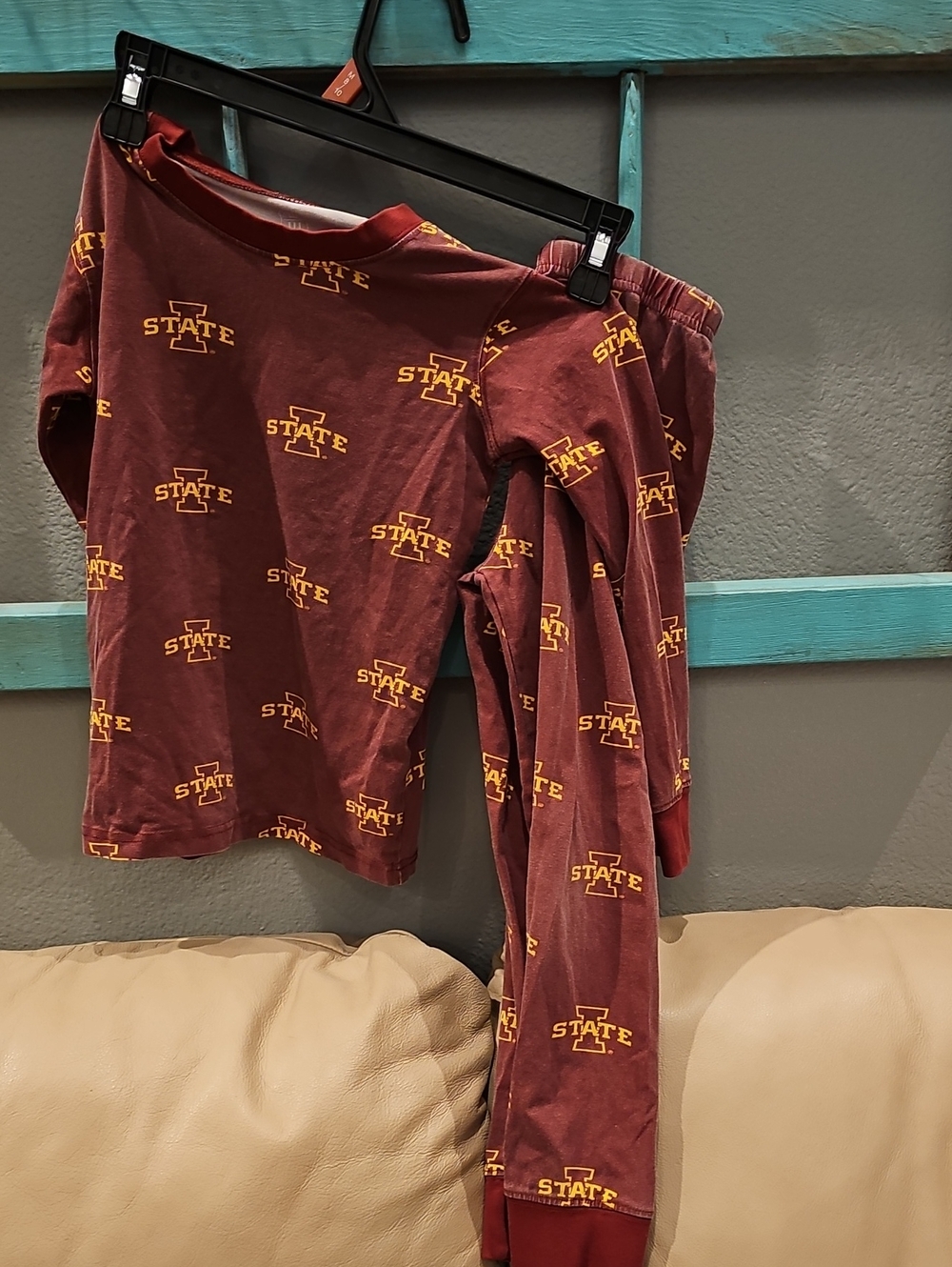 WES AND WILLY Kids Maroon 'State' Logo Pajama Set - School Spirit Sleepwear